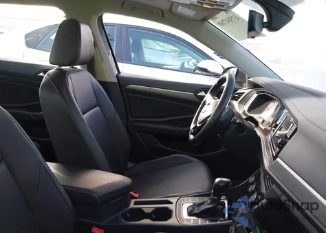 2019 Volkswagen Jetta 1.4T R-Line/1.4T S/1.4T Se from USA, damaged, VIN 3VWC57BU8KM168747